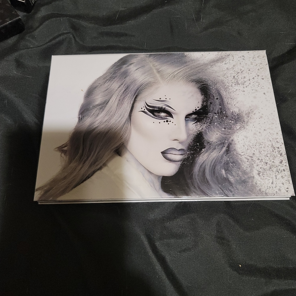 Cremated palette jeffree star